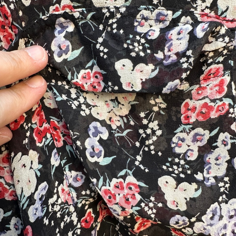 Equipment Femme Black Romantic Floral Whimsigoth 100% Silk Blouse Shirt Medium - Picture 4 of 8